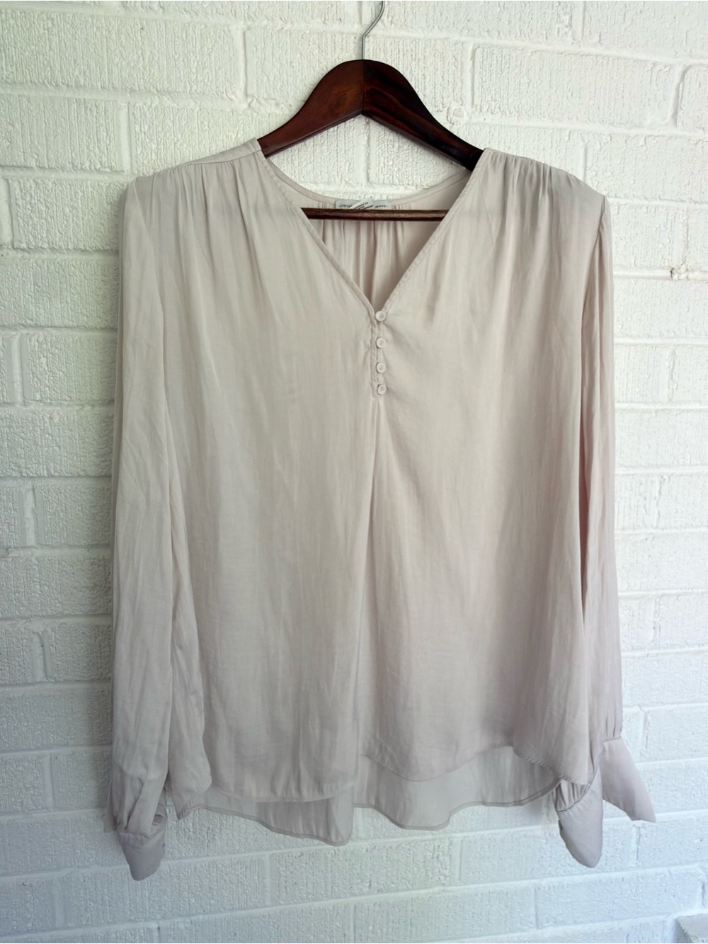 Cupcakes & Cashmere Soft Cream V-Neck Button-Front Peasant Blouse XL